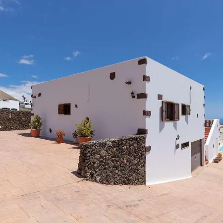 Asomada Villa *